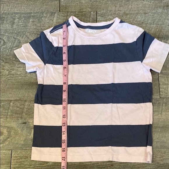 Striped Old Navy T-Shirt and Black Cat & Jack Jeans Set - Picture 8 of 8